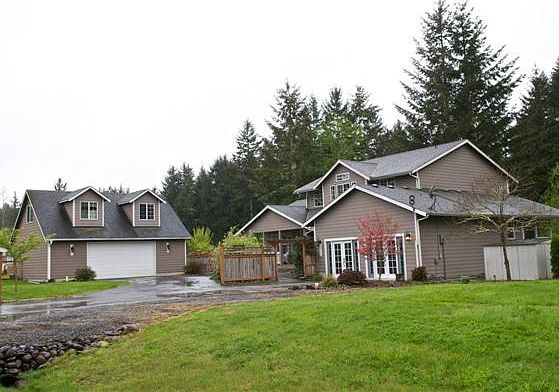 1st image of 7725 Woods Estate Ln NE