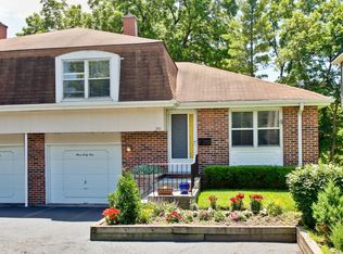 341 E Maple Ave, Mundelein, IL