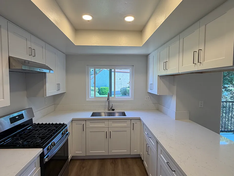248 Alestar St #3