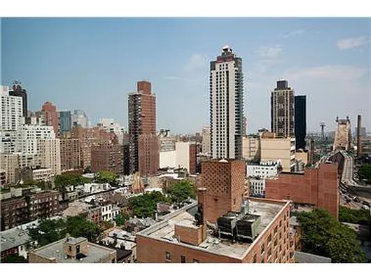 Rented by Douglas Elliman | media 32