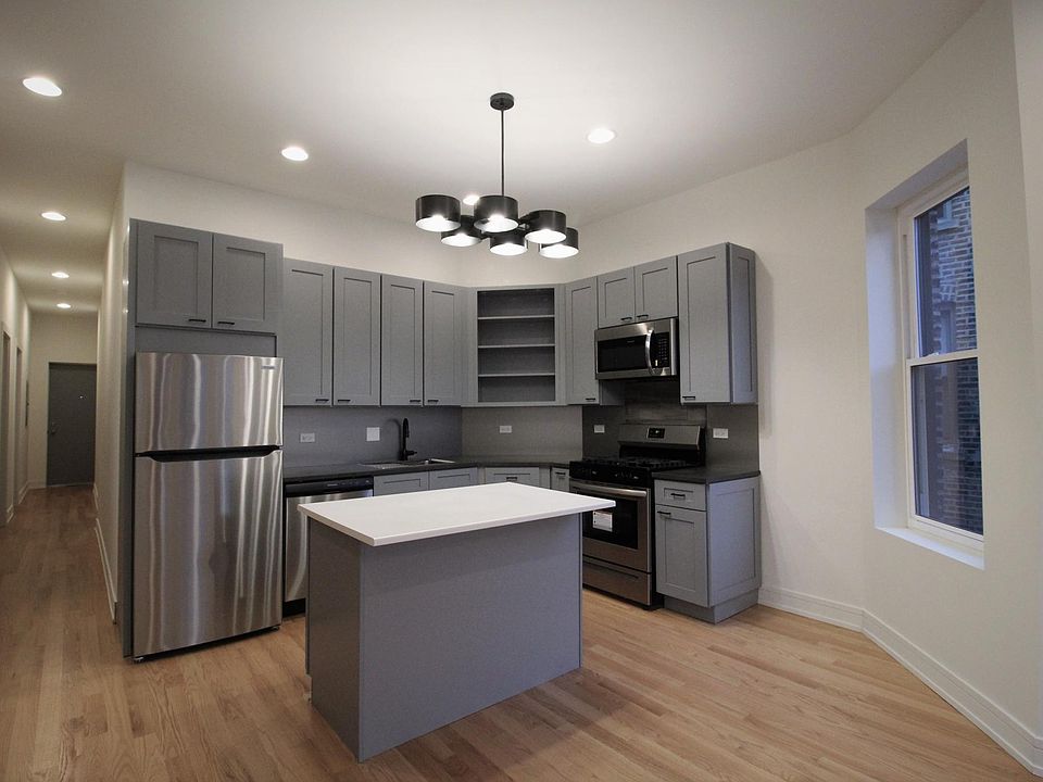 1st image of 2636 W Walton St #1