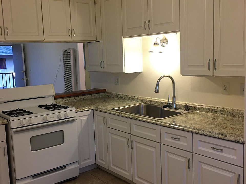 2nd image of 261 N Vallejo Way APT 4