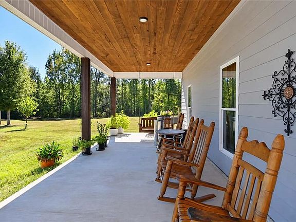 3rd image of 148 McCann Rd