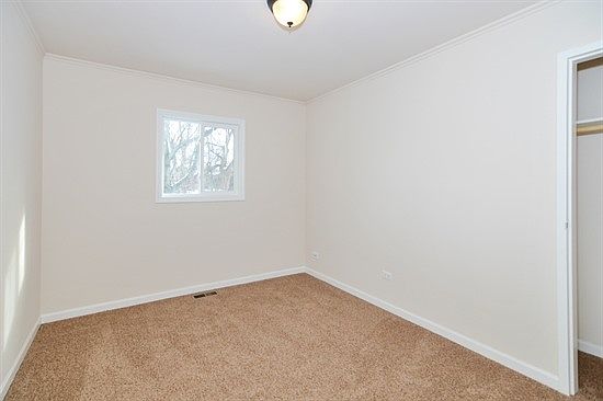 5th image of 319 Waldmann Dr