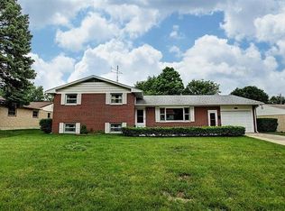 5618 Candlelight Ln, Dayton, OH 45431