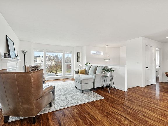 3rd image of 2411 E 52nd Ln