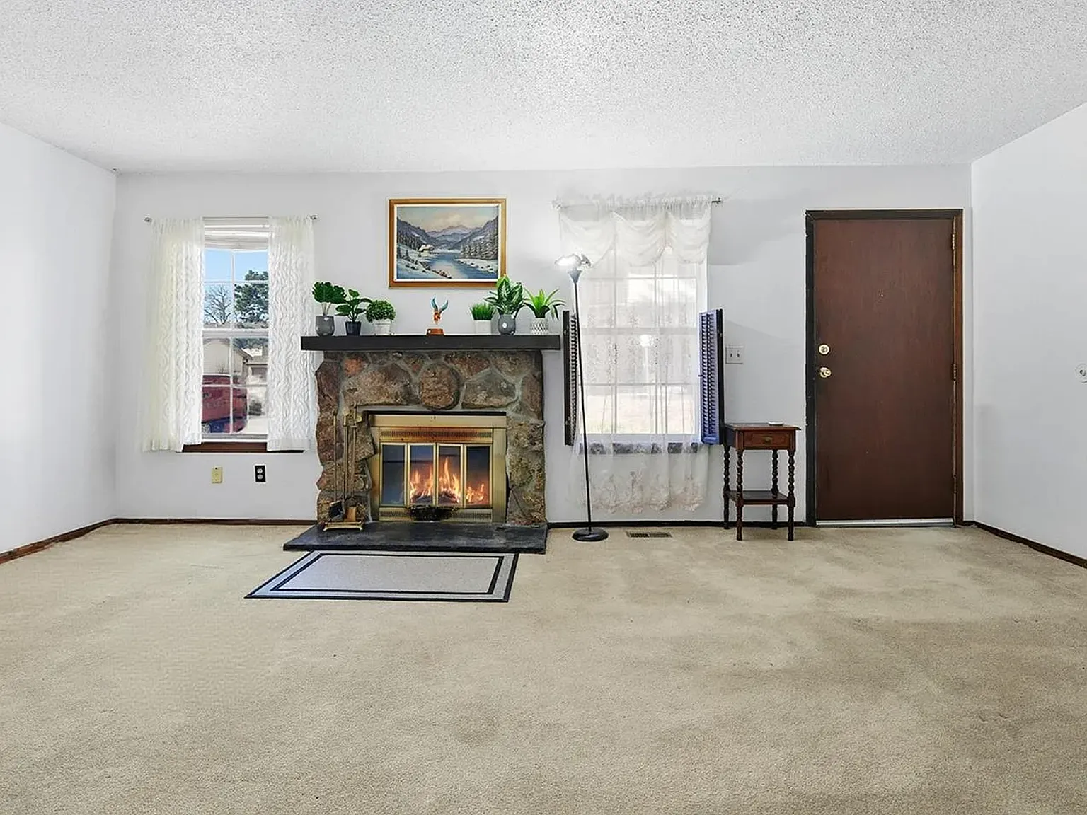 1153 S Sable Blvd — Photo 2