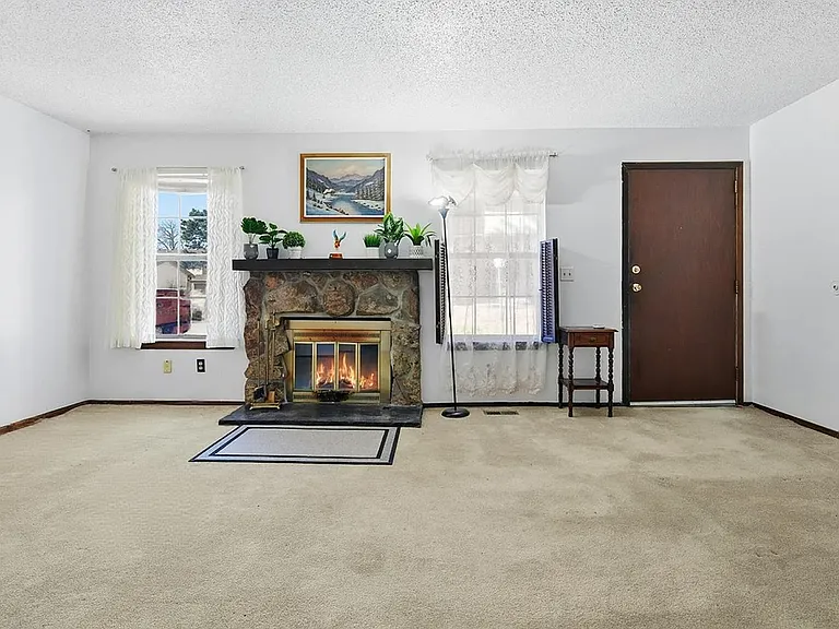 1153 S Sable Blvd #A — Photo 2