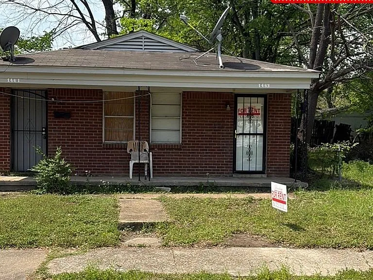 1463 Boxwood St — Photo 1