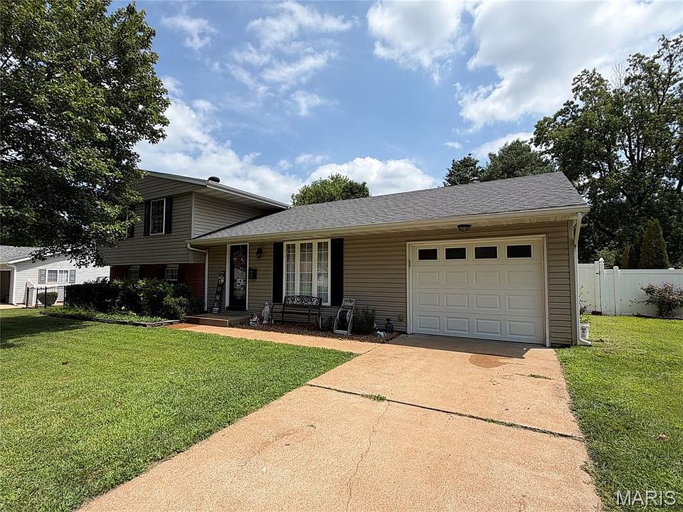2nd image of 212 Whitehall Dr