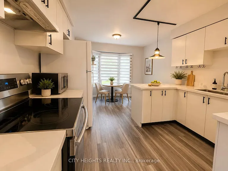 164 Daniels Cres — Photo 11
