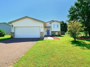 541 Joes Lake Rd SE, Cambridge, MN 55008