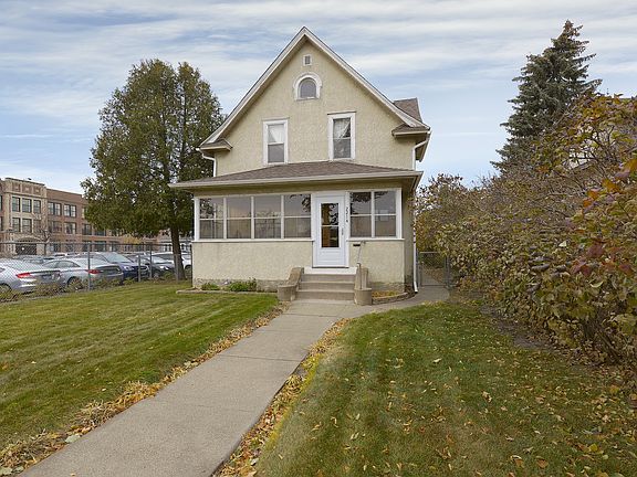 5th image of 2214 Quincy St NE