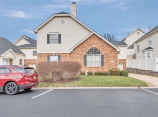 7435 Woodlawn Colonial Ln, Saint Louis, MO 63119