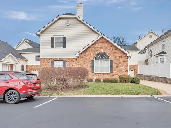 7435 Woodlawn Colonial Ln, Saint Louis, MO 63119