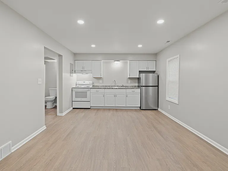 816 Asylum St #1 — Photo 6