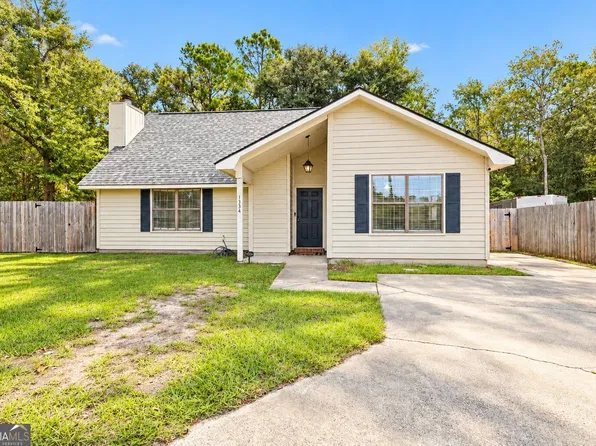 1334 Forest Lake Dr, Hinesville, GA 31313