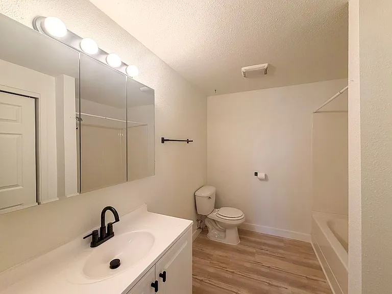 4507-4517 Boulder Dr SE — Photo 13