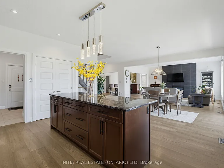 1258 Silverfox Dr — Photo 8