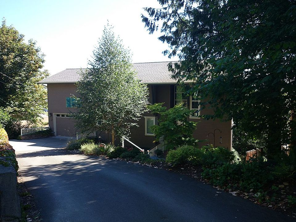 1st image of 3414 Fauntleroy Ave SW
