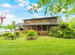 558 Emory River Rd, Harriman, TN 37748