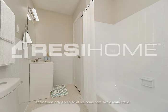 129 Gregory Ct — Photo 12