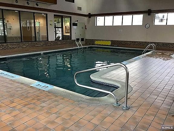 5th image of 1534 Westgate Dr #1534
