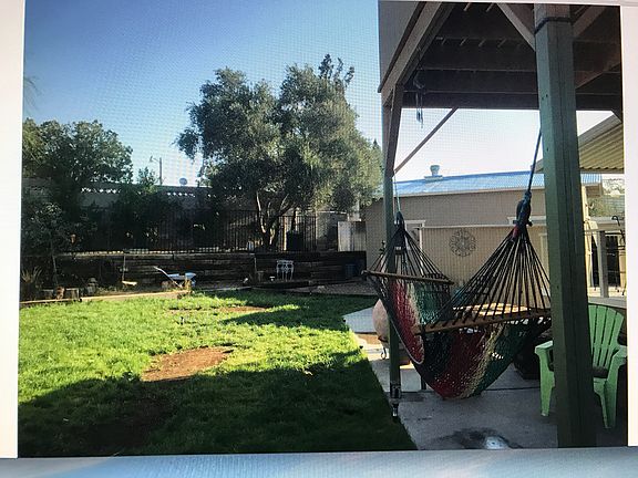 3rd image of 1008 La Mesa Way