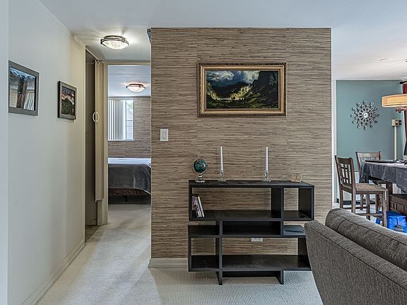 2nd image of 1200 N Vine St APT 2B