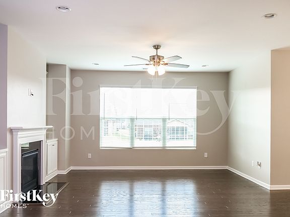 5th image of 205 Barberry Dr