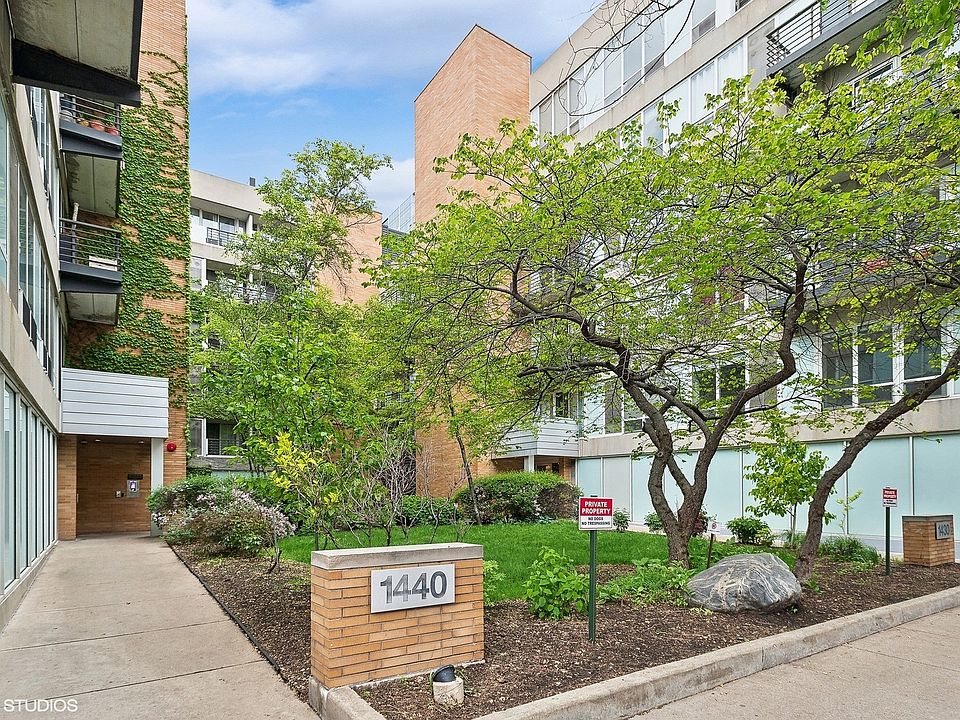 1st image of 1440 S Michigan Ave APT 414