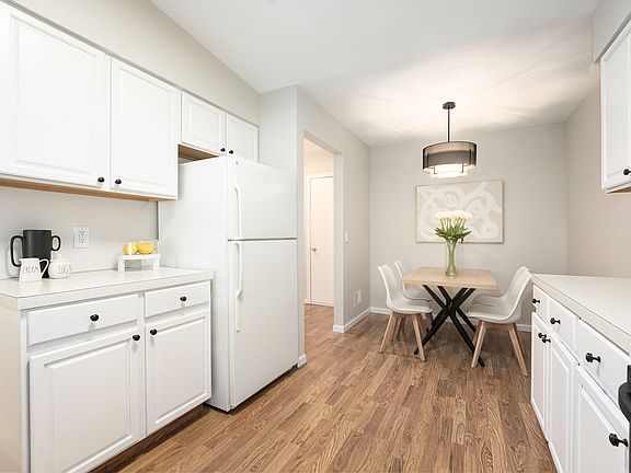 4th image of 5274 Swanwood St SE
