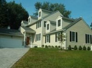 1 Robinson Ln, Chester, NJ 07930