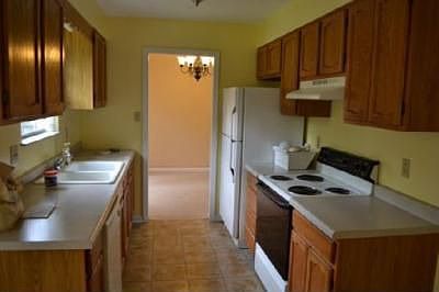 3rd image of 5912 Tennyson Dr