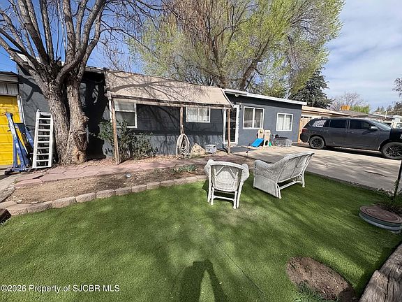 3rd image of 805 Baird Cir