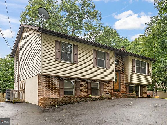 2nd image of 1226 Lakeview Dr