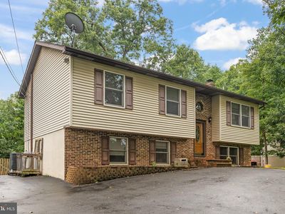 1226 Lakeview Dr, Cross Junction, VA, 22625