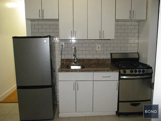 Rented by Bond New York | media 31