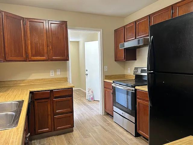 1059 E Sequoia Dr — Photo 7