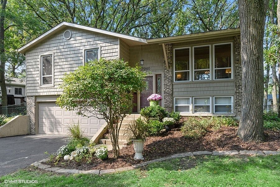 1st image of 7940 Oakview Ln