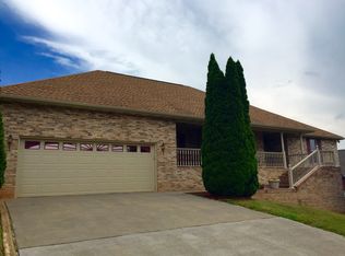 1312 Meadside Dr, Maryville, TN 37804