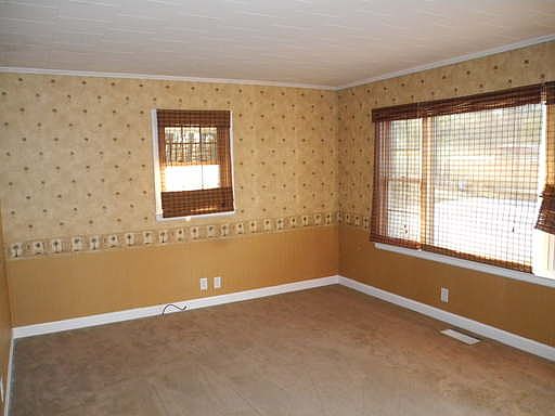 3rd image of 2422 Wilkins St