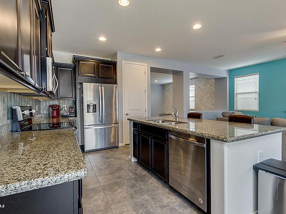 5th image of 246 E Toscana Dr