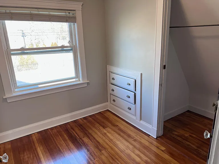 121 Oakland St — Photo 21