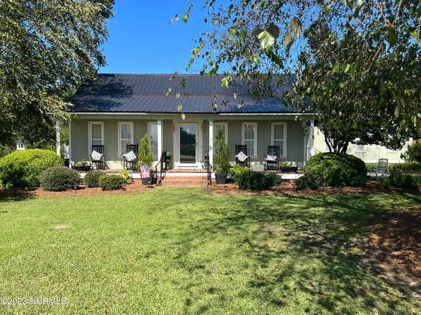 1014 Richardson Road, Bladenboro, NC 28320