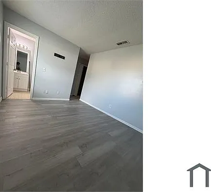 904 Naples Way — Photo 7
