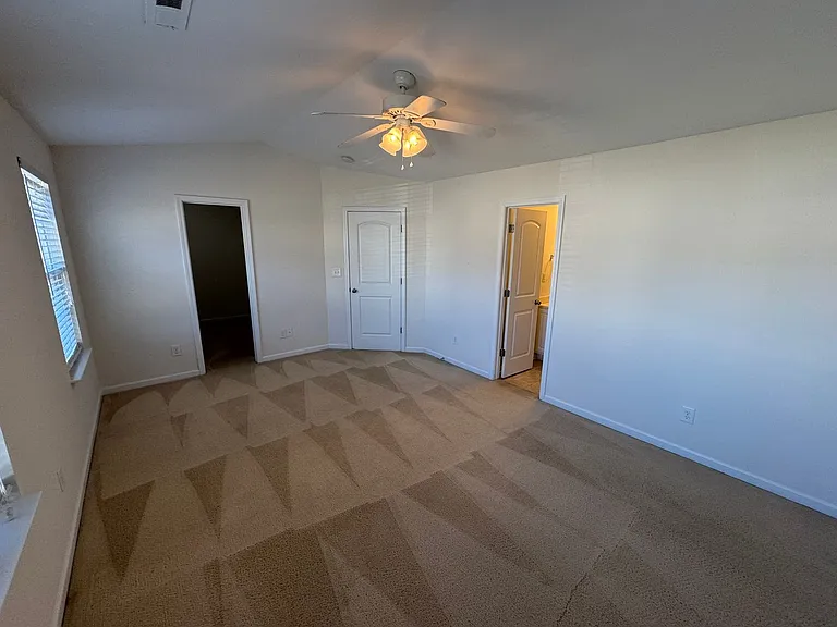 4820 Lynn Lee Cir — Photo 9