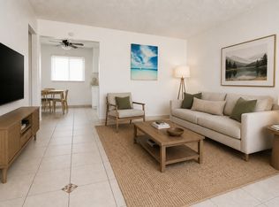 15236 Nordhoff St #108, North Hills, CA 91343