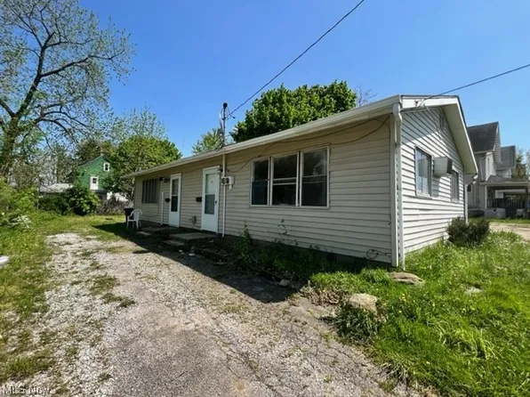 137 N Arlington St, Akron, OH 44305