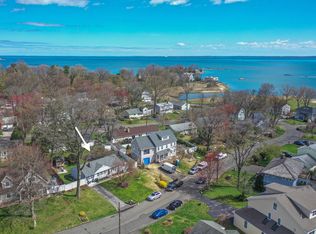 46 Kenilworth Dr W, Stamford, CT 06902